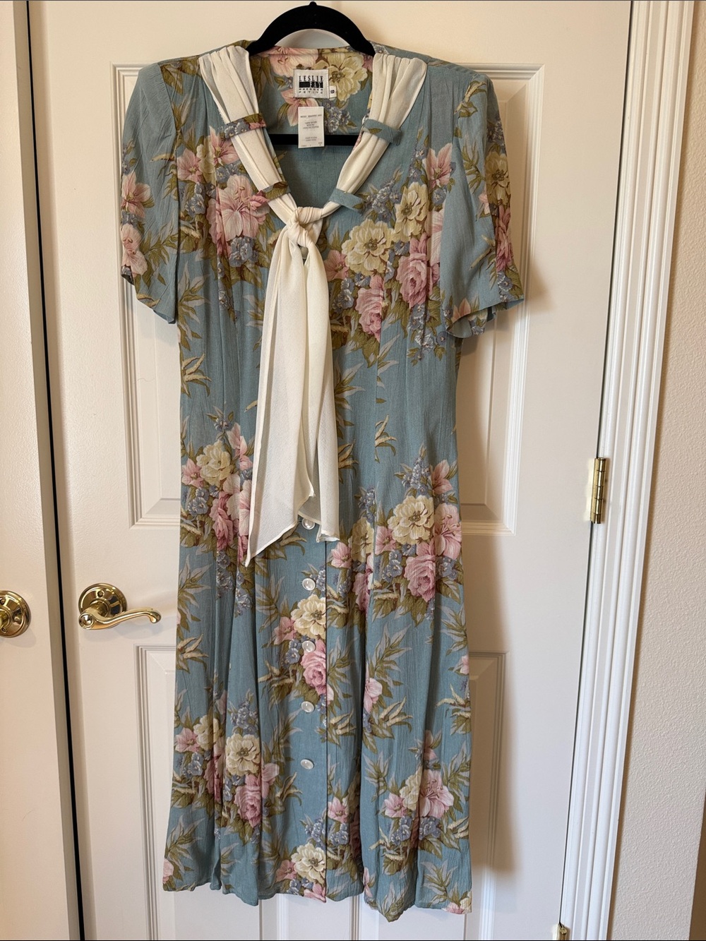 Leslie Fay Dusty Blue Floral Midi Dress with Cream Neck Tie, size 6 VINTAGE